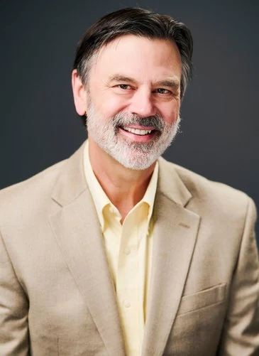 Corporate headshot by The Regeti’s