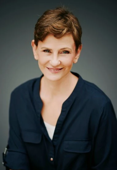 Professional headshot photographed by The Regeti’s